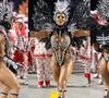 Fantasia com LED, corpo definido e muito samba no pé: Viviane Araújo enlouquece a web no Salgueiro e prova motivo de ser 'Rainha das Rainhas' do Carnaval