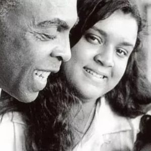 Lindos! Preta Gil ao lado do pai Gilberto Gil e Francisco
