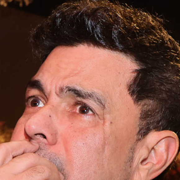 Irritado, Zezé afirmou que não concordava com esse tipo de associação e chegou a pedir que seu especial de Natal não fosse exibido pela emissora, alegando que não queria sua imagem ligada a figuras políticas com as quais diz discordar