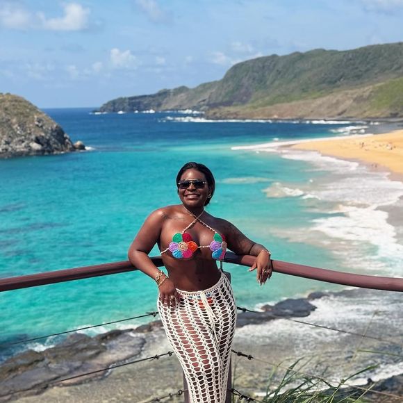 Corpo real de Jojo Toddynho chama atenção da web em fotos de biquíni: a famosa deu início ao processo de emagrecimento.