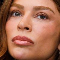 'Sou solteira e subjugada': Grazi Massafera expõe preconceito pessoal e as polêmicas da novela 'Dona Beja', da HBO; atriz rebate desejo de Arminda em 'Três Graças'