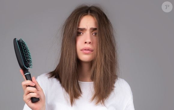 Nos cabelos, o creme Nivea pode ser usado como um produto de styling de emergência, quando precisamos controlar os cabelos arrepiados e as mechas rebeldes
