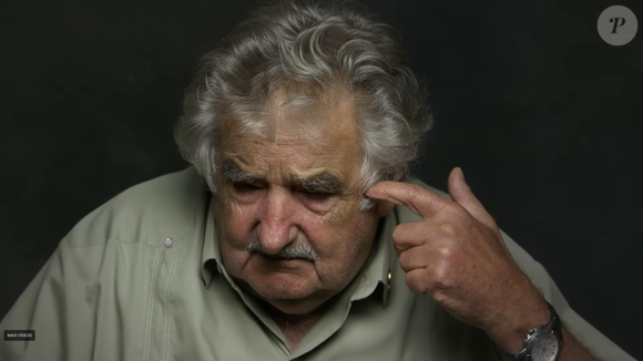 Segundo José Mujica, a nossa ansiedade para ter bens financeiros nos deixa presos em um ambiente de puro consumismo