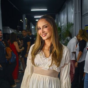 Claudia Leitte executou ‘Safado, Cachorro, Sem-Vergonha’, canção que sempre vem depois, normalmente, mas a música alvo da polêmica ficou de fora