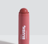 Especialistas explicam que o blush em bastão se adapta melhor em dias quentes e evita aparência pesada na maquiagem; essa versão da Dailus é ideal para quem ama maquiagem prática