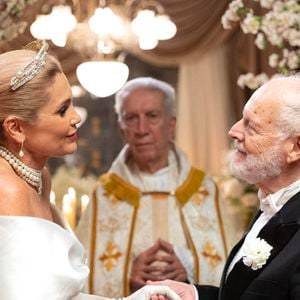 O ator Jaime Leibovitch vive um nobre que se casa com Sandra na novela Eta Mundo Melhor