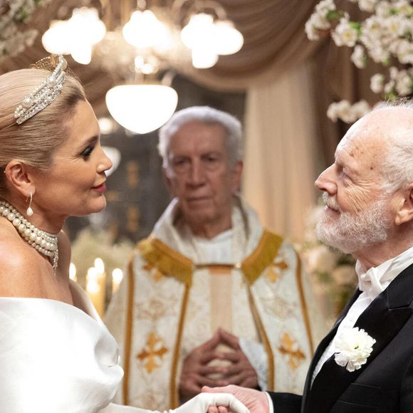 O ator Jaime Leibovitch vive um nobre que se casa com Sandra na novela Eta Mundo Melhor