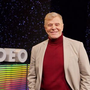 Miguel Falabella se dividia entre o Raul de 'A Viagem' e a apresentação do 'Vídeo Show' em 1994