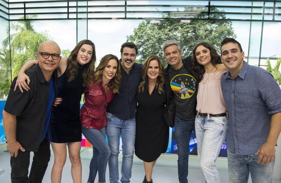 'Vídeo Show' foi exibido entre 1983 e 2019 e teve inúmeros apresentadores, sendo que da estreia até 1987 contou com grande rodízio de atores no comando