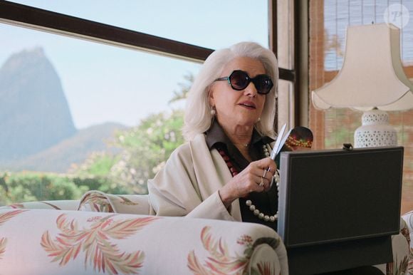 Marieta Severo interpreta Lúcia Rossetti em Dom de Iludir, série da Netflix em que uma mãe busca uma solução para a doença misteriosa da filha