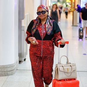 Esta foto de Gaby Amarantos foi tirada em novembro de 2023, pouco tempo antes dela começar sua transformação