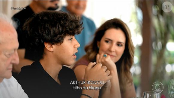 Arthur, de 14 anos de idade, é filho de Eliana e João Marcello Bôscoli