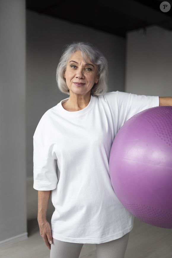 A partir dos 50 anos, o corpo vai perdendo força e é imprescindível uma rotina de exercícios físicos. Veja o que diz estudo