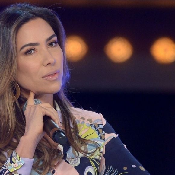 'Última chance de mudar de vida...': Patricia Abravanel faz referência à independência após polêmica troca de mensagens do marido, Fábio Faria, com Daniel Vorcaro; conversa envolveu festa com 120 mulheres. Entenda!