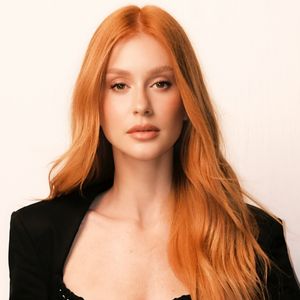 Saiba com melhor tom de base combina com o cabelo ruivo