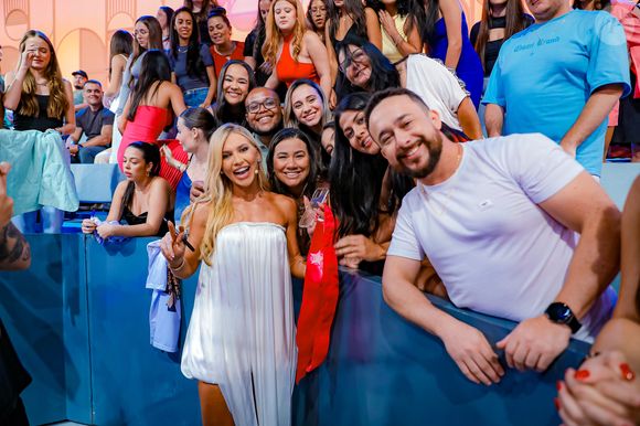 Virgínia saiu do SBT após quase 2 anos de 'Sabadou' e deve ir para a Globo