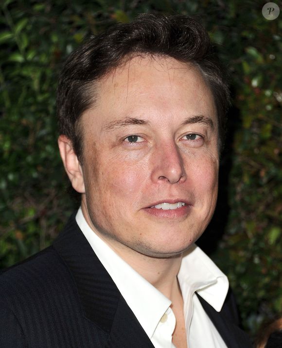 2014: dois anos depois, a aparência de Elon Musk começou a apresentar sinais de envelhecimento