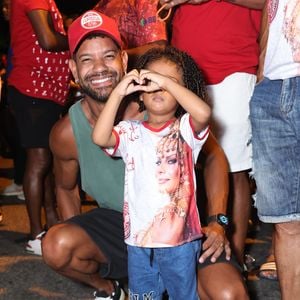 Joaquim chamou atenção pelo carinho com a mãe, Viviane Araújo