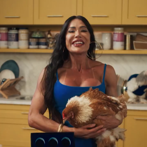 A ‘GracyOvos’ não existe e é parte de uma parceria de Gracyanne com a Canva, plataforma de design gráfico para criar conteúdo visual de forma fácil e gratuita