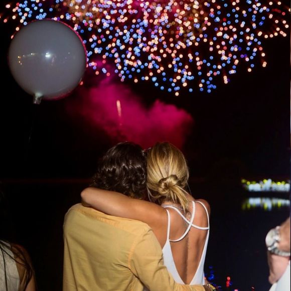 Virginia Fonseca passou o Réveillon na companhia de Zé Felipe, seu esposo, além dos filhos e de familiares na fazenda do sogro, Leonardo.