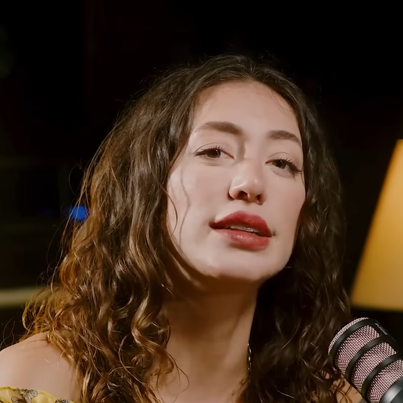 Durante a conversa com Renata Vieira, Nicole Louise relembrou uma experiência espiritual vivida durante o confinamento e afirmou que teria ficado "possuída" enquanto participava do reality musical da TV Globo