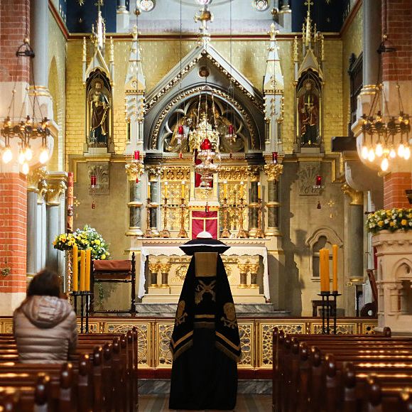 Londres, Inglaterra: Igreja Católica de Corpus Christi homenageia Papa Francisco