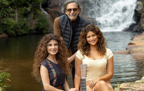 Paula Fernandes e Isadora Cruz nos bastidores da novela 'Quem Ama Cuida'