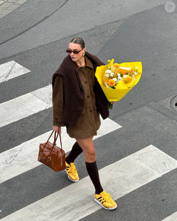 Com visual marcante, detalhes em camurça e solado confortável, o Tênis Converse Run Star Trainer Ox Seasonal surge como aquele curinga estiloso para usar do jeans ao vestido sem esforço