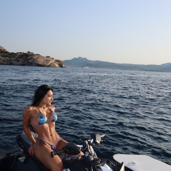 Uma curtida de Vini Jr. em fotos de Duda Freire, melhor amiga de Virgínia Fonseca, movimentou a web durante viagem do grupo pela Itália e gerou debate entre internautas