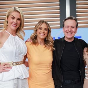 Ana Hickmann é apresentadora do ‘Hoje em Dia’ na Record TV