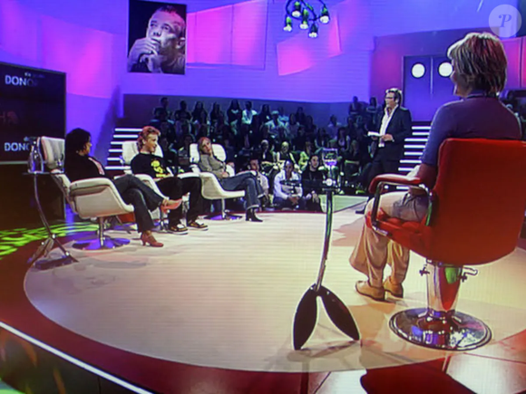 Em junho de 2007, milhões de holandeses sintonizaram na emissora BNN para assistir a um reality show diferente de tudo que já havia sido exibido na televisão