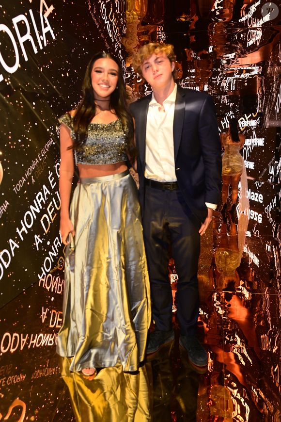 Duda Guerra e Benício Huck vivem um relacionamento fofo, segundo os fãs do casal