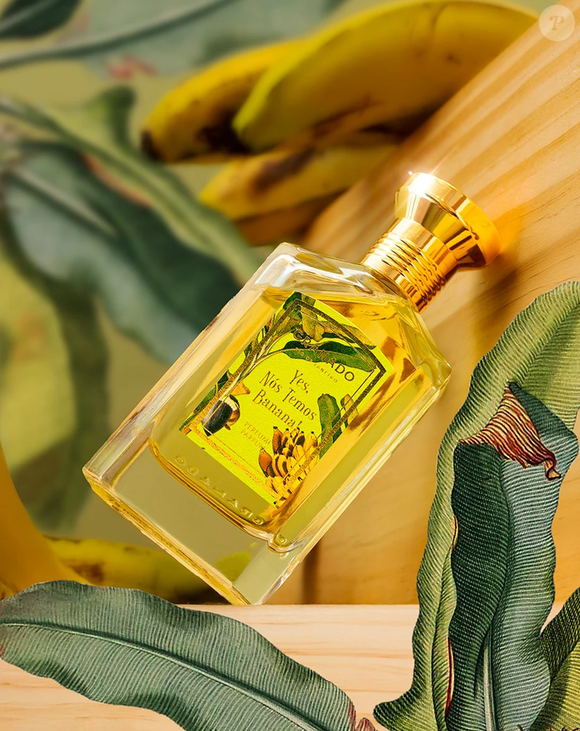 Yes, Nós Temos Banana (Granado) - 75 ml | R$ 276,00 - Irreverente e autêntico, o perfume celebra a brasilidade com notas que exploram desde o frescor das folhas até a cremosidade da polpa da banana, criando um aroma luminoso e envolvente