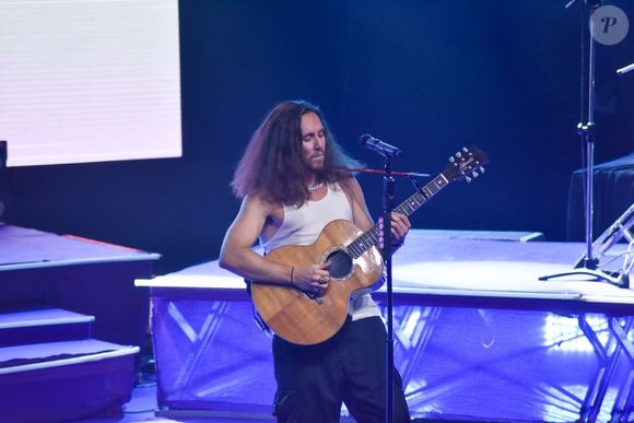 Entre os pontos altos do álbum estão 'Que Seja de Alegria', 'Carta Marcada', 'Vai por Mim' e 'Arco-Íris'