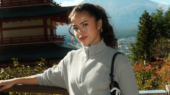 2016 é o novo 2026: esses novos tênis da Vans, marca-hit na década passada, na cor Cloud Dancer exalam nostalgia e conforto para seu verão