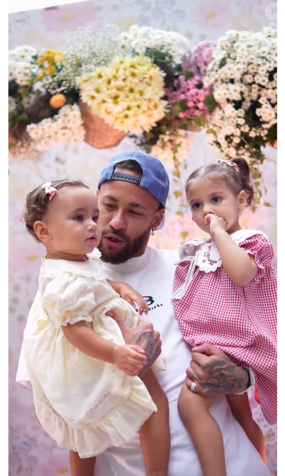 Após vexame na Copa do Mundo, Neymar teve se divertido com as filhas