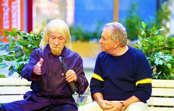 Ronald Golias trabalhou no SBT, Globo, Record e Band ao longo da carreira, imortalizando personagens como professor Bartolomeu Guimarães (foto), Pacífico, Bronco e Isolda