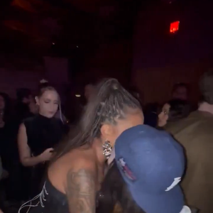 Troca de elogios e muita vibe! O que será que Lud e Billie estavam cochichando?