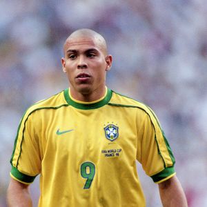 Ronaldo Fenômeno chegou a sofrer uma crise nervosa seis horas antes da final com a França