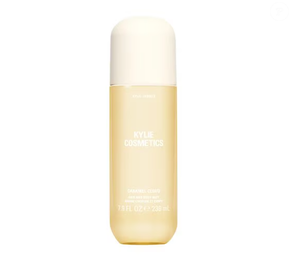 Caramel Cloud (Kylie Cosmetics) aposta na combinação de baunilha, açúcar mascavo e manteiga de pistache para criar uma bruma gourmand confortável e viciante. À venda na Sephora, é ideal para quem ama aquele efeito de 'abraço perfumado'