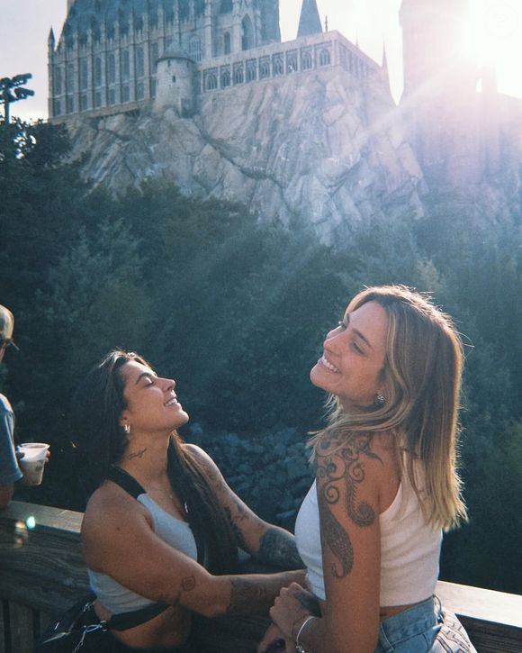 Namorada de Lauana Prado, Tati Dias mostra fotos de momentos de romance com a cantora em suas redes sociais