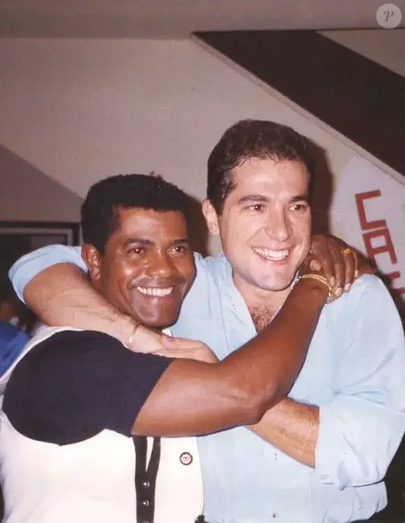 João Paulo é um dos poucos artistas negros que experimentaram o sucesso estrondoso no meio sertanejo