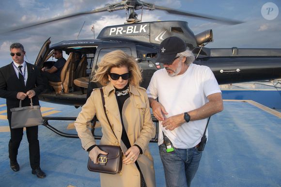 Bastidores da chegada de Odete Roitman (Débora Bloch) para o trailer da novela Vale Tudo