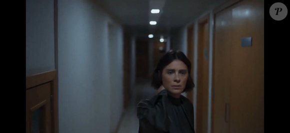 Diná (Carolina Dieckmmann) é perseguida pelo próprio irmão, Alexandre (Pedro Novaes), em trailer de 'A Viagem'