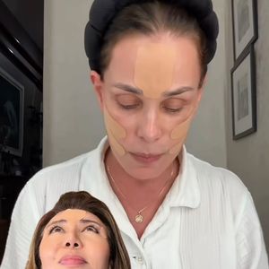 A dica de beleza compartilhada por Carolina Ferraz chamou atenção das seguidoras: a atriz mostrou um cuidado feito antes de dormir e afirmou que "essas coisas naturais" podem ajudar na rotina de autocuidado