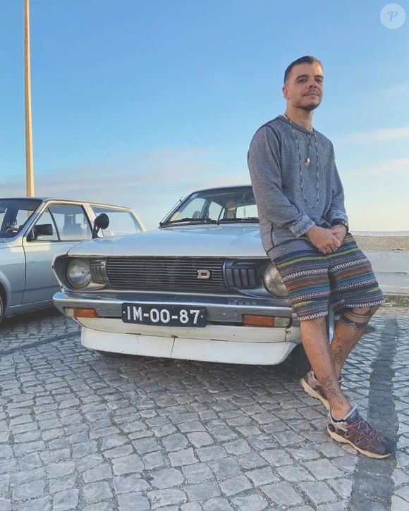 A dor da perda repentina e a busca incansável por justiça ganharam mais um capítulo doloroso para a família do ex-ator mirim João Rebello, morto tragicamente em 24 de outubro de 2024, aos 45 anos.