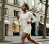 Para combinar o Nike V5 Run sem exageros, a aposta mais elegante é investir em peças minimalistas e neutras. Conjuntos esportivos em bege, preto, cinza ou branco ajudam a criar aquele visual sofisticado inspirado na tendência 'quiet luxury'