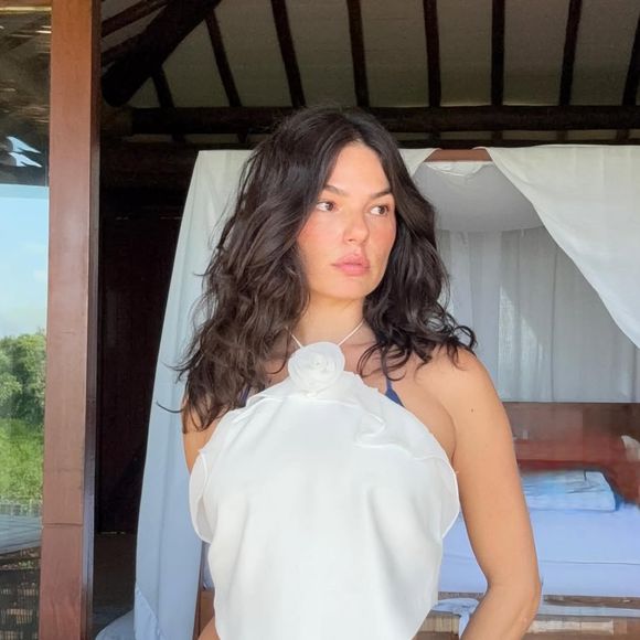 Vestido de Isis Valverde também foi da famosa grife de Vivienne Westwood.