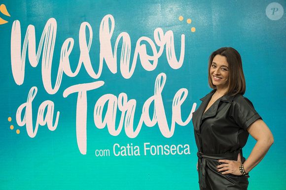 Saída de Cátia Fonseca do 'Melhor da Tarde': apresentadora publicou carta em agradecimento, e emissora também emitiu nota à imprensa.