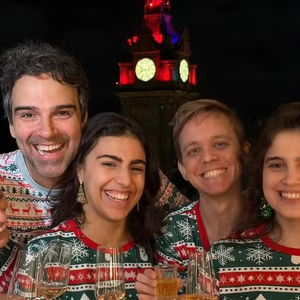 Natal dos famosos: Tadeu Schmidt se reúne com a família